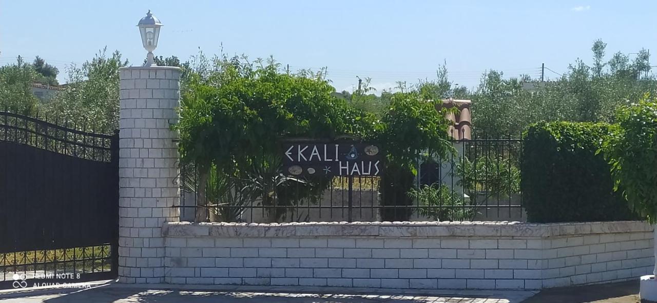 Ekali-Haus Villa Nea Iraklia Exterior photo