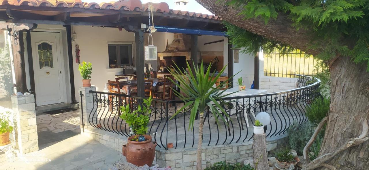 Ekali-Haus Villa Nea Iraklia Exterior photo